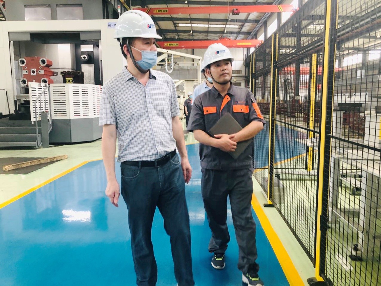 杭州松下馬達有限公司副總經(jīng)理?；勖鞲暗虑迳赀_公司交流QC管理經(jīng)驗