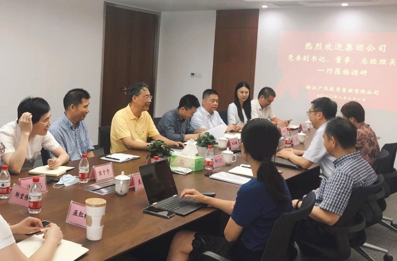 省二輕集團(tuán)黨委副書記、董事、總經(jīng)理吳敏赴廣杰公司調(diào)研