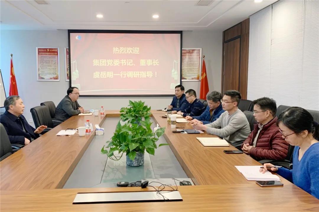 虞岳明赴皮塑公司開展“三服務(wù)”活動