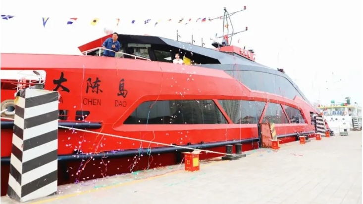 “大陳島”號豪華客輪抵達(dá)椒江，省二輕集團(tuán)國瑞科技公司配套全船套電氣設(shè)備