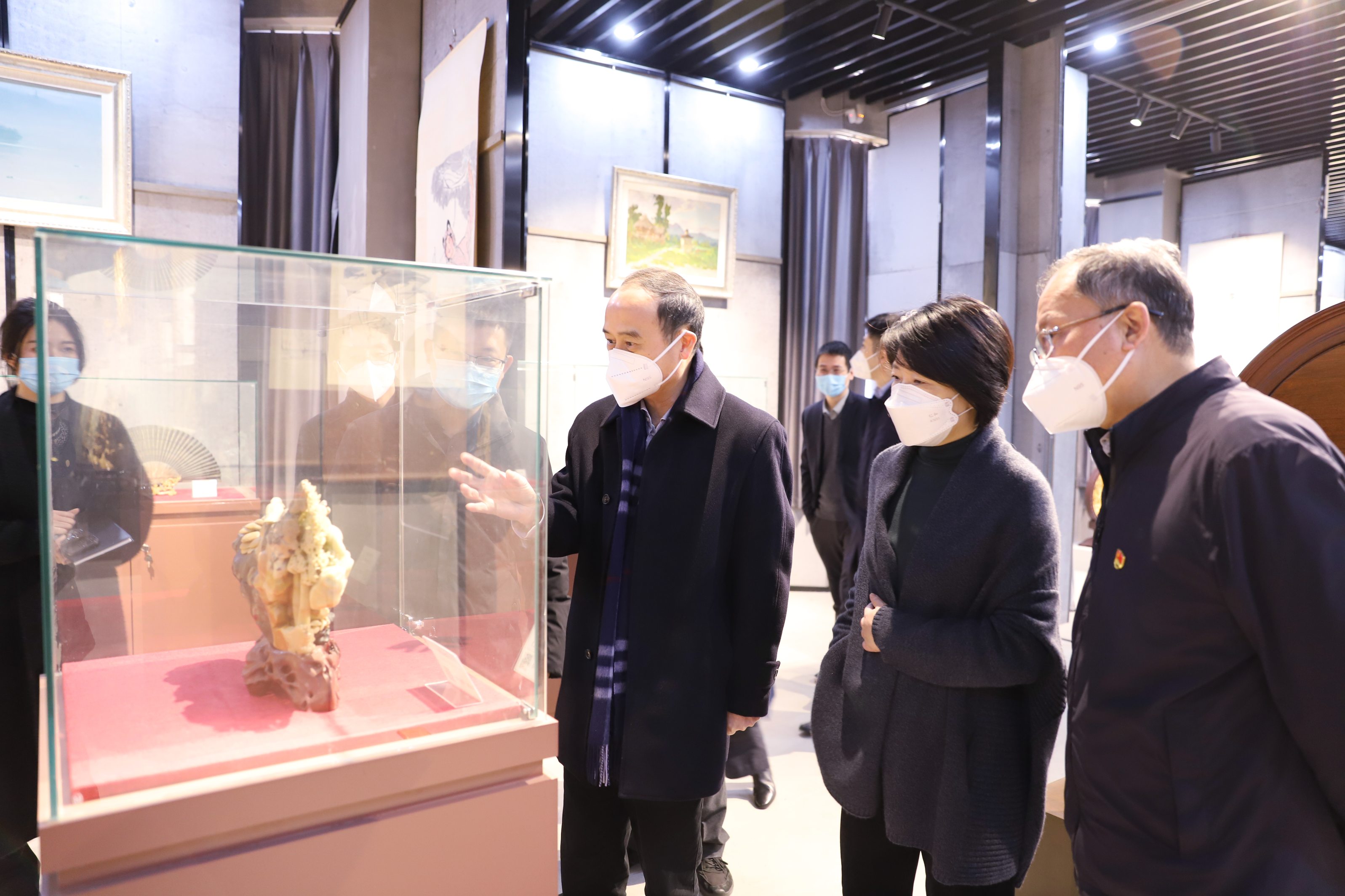 省國(guó)資委黨委委員、副主任姜揚(yáng)劍到省二輕集團(tuán)慰問(wèn)調(diào)研